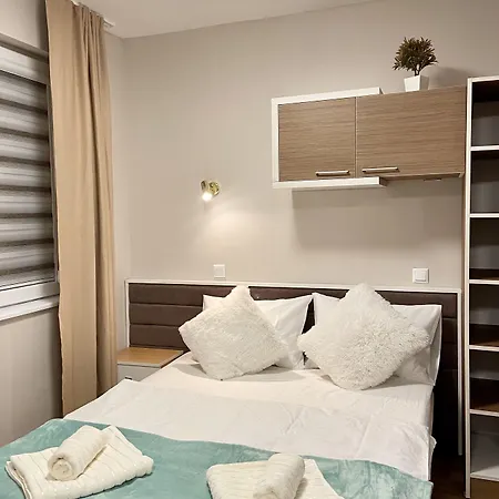 Apartment Perushtiza 3 *