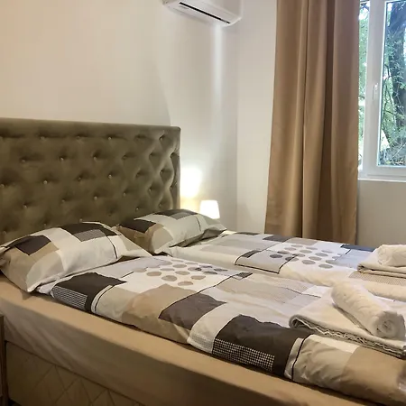 Apartment Perushtiza 3 *