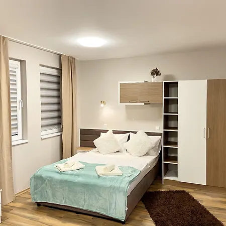 Apartment Perushtiza 3 *